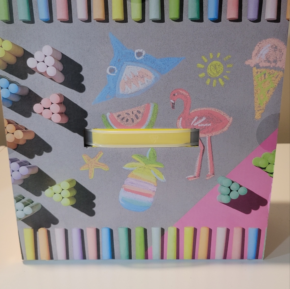Colored paper - Picture 3 of 5